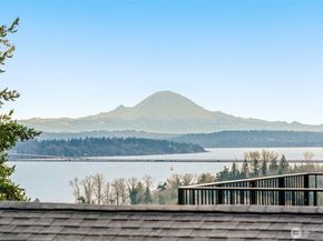 6038 50th Avenue NE B, Seattle WA 98115