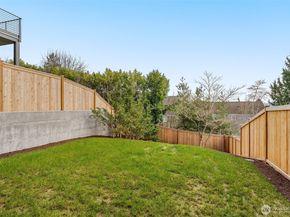 6038 50th Avenue NE B, Seattle WA 98115