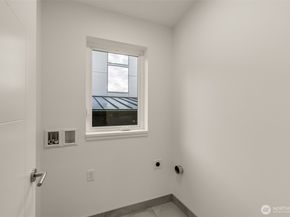 6038 50th Avenue NE B, Seattle WA 98115