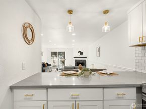 14527 NE 40th Street G104, Bellevue WA 98007