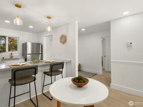 14527 NE 40th Street G104, Bellevue WA 98007