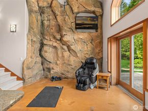 21315 SE 11th Street, Sammamish WA 98075