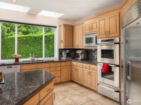 21315 SE 11th Street, Sammamish WA 98075