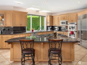 21315 SE 11th Street, Sammamish WA 98075