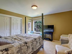 6413 163rd Place SE, Bellevue WA 98006