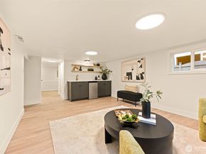 935 A NW 61st Street, Seattle WA 98107