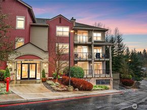 6800 132nd Place SE W104, Newcastle WA 98059