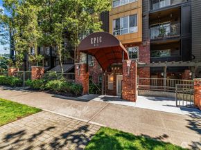 412 11th Avenue 206, Seattle WA 98122