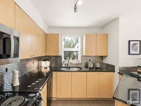 412 11th Avenue 206, Seattle WA 98122