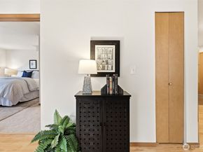 412 11th Avenue 206, Seattle WA 98122