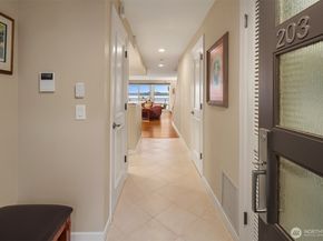 6363 Lake Washington Boulevard NE 203, Kirkland WA 98033