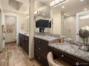 6363 Lake Washington Boulevard NE 203, Kirkland WA 98033