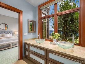 4632 E Mercer Way, Mercer Island WA 98040