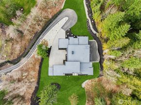 23752 NE 39th Place, Redmond WA 98053