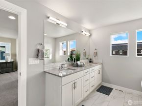 9702 5th Lane SW 9, Seattle WA 98106