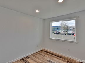 2405 Rockefeller Ave, Everett WA 98201