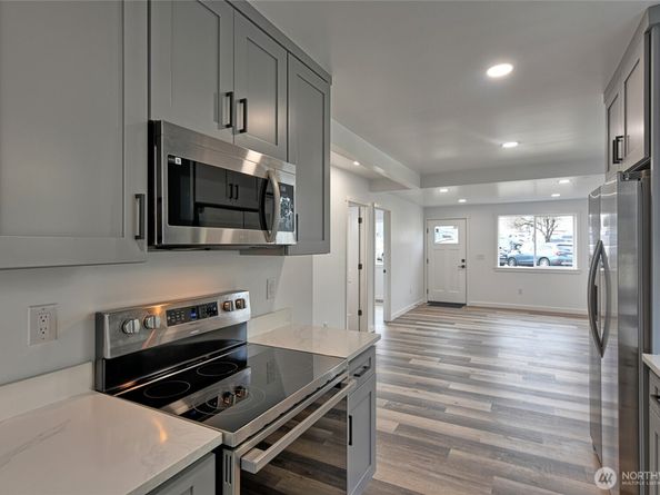 2405 Rockefeller Ave, Everett WA 98201