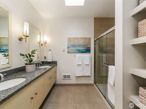 61 Pine Street 203, Edmonds WA 98020