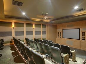 61 Pine Street 203, Edmonds WA 98020