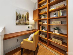 61 Pine Street 203, Edmonds WA 98020