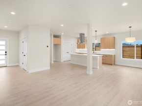 910 S 138th Street A, Burien WA 98168