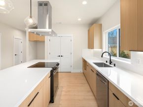 910 S 138th Street A, Burien WA 98168