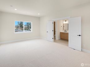 910 S 138th Street A, Burien WA 98168