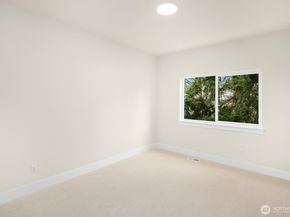 910 S 138th Street A, Burien WA 98168