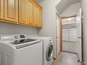 9926 SW 184th Way, Vashon WA 98070