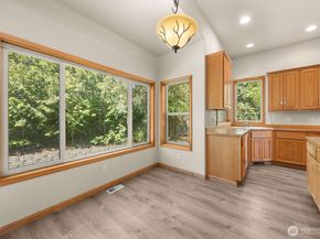 9926 SW 184th Way, Vashon WA 98070