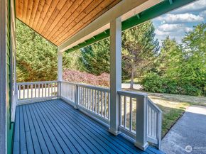 9926 SW 184th Way, Vashon WA 98070