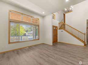 9926 SW 184th Way, Vashon WA 98070