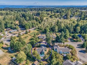 9926 SW 184th Way, Vashon WA 98070