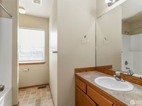 2905 11th Street B, Everett WA 98201