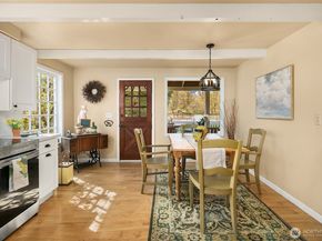 19011 176th Avenue NE, Woodinville WA 98072