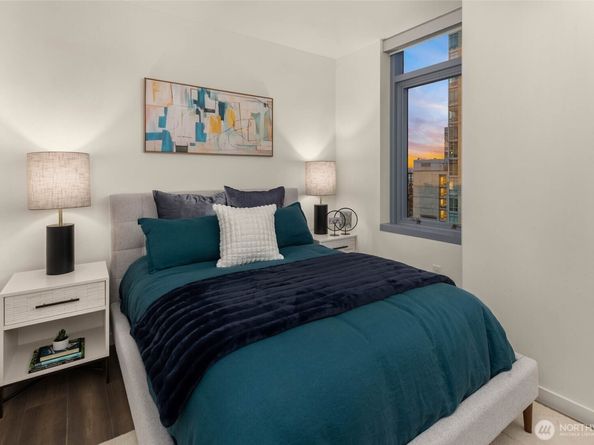800 Columbia Street 1207, Seattle WA 98104