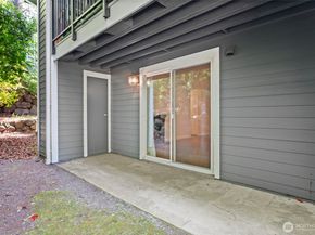 14010 NE 181st Place C102, Woodinville WA 98072