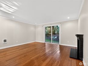 14010 NE 181st Place C102, Woodinville WA 98072