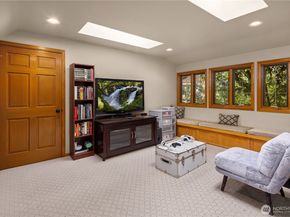 19625 NE 125th Court, Woodinville WA 98077