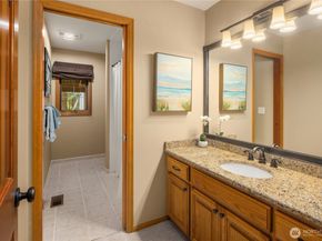 19625 NE 125th Court, Woodinville WA 98077