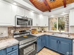 5503 E Collins Road, Port Orchard WA 98366