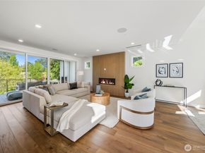 10204 NE 43rd Street, Kirkland WA 98033