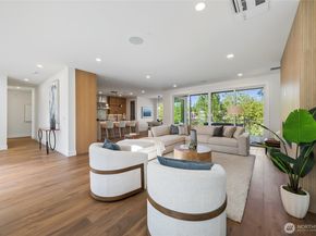 10204 NE 43rd Street, Kirkland WA 98033