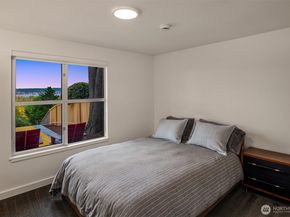 7352 56th Avenue NE, Seattle WA 98115
