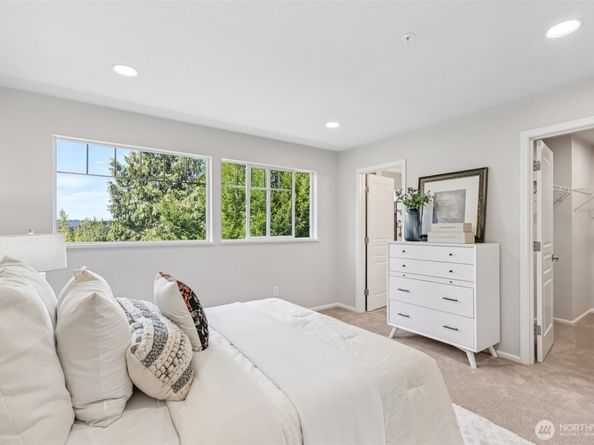 2840 139th Avenue SE 15, Bellevue WA 98005