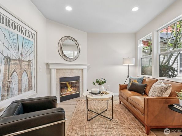 2840 139th Avenue SE 15, Bellevue WA 98005