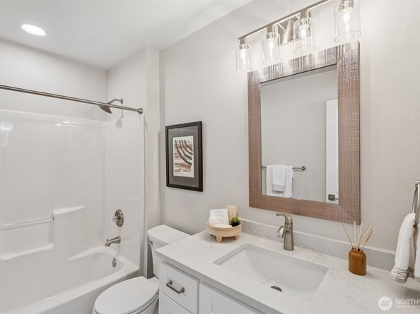 2840 139th Avenue SE 15, Bellevue WA 98005