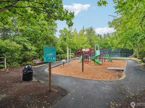 2840 139th Avenue SE 15, Bellevue WA 98005