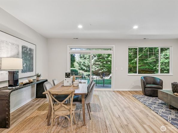 2840 139th Avenue SE 15, Bellevue WA 98005