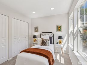 2840 139th Avenue SE 15, Bellevue WA 98005